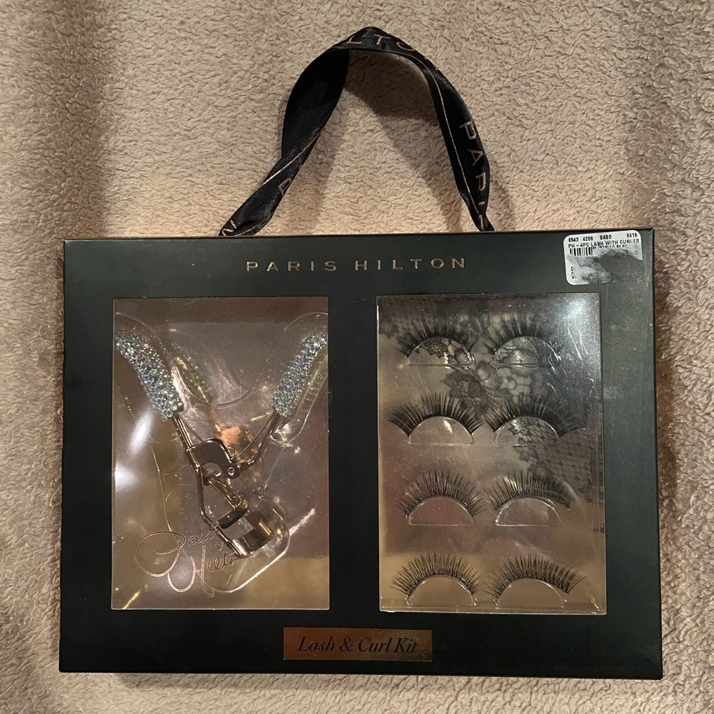 PARIS HILTON eyelash set and curler